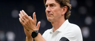 Archie Gray digs in at Spurs despite Frank’s cold shoulder