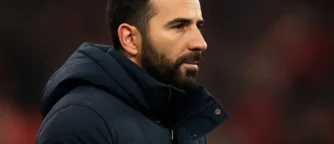 Ayden Heaven stakes his claim as United smash Wolves — bad news for Yoro