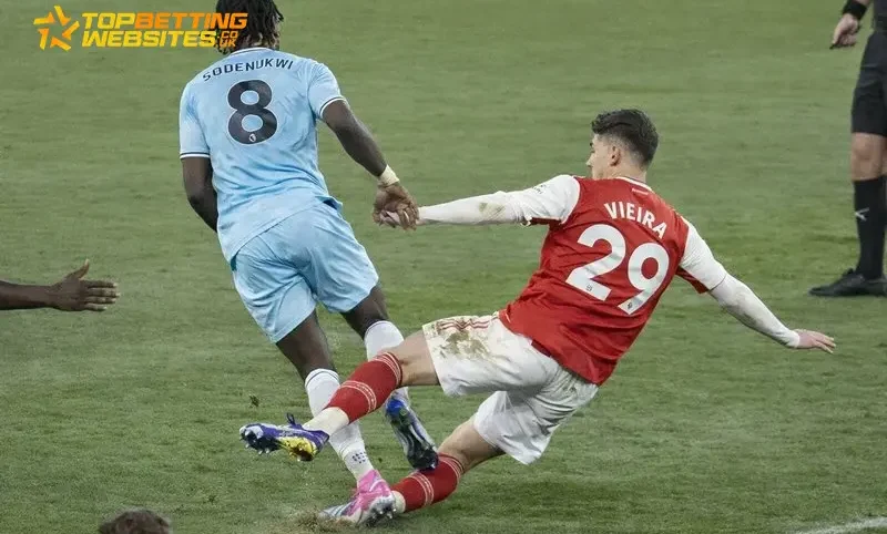 Hackett Blasts VAR as Havertz Dodges Red in Arsenal’s Nail-Biter