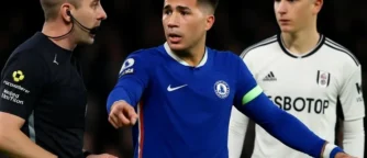Hackett Slams VAR as Fulham Edge 10-Man Chelsea in Fiery West London Derby