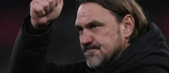 Leeds Plot Cut-Price Swoop for Blades Midfield Dynamo Gustavo Hamer