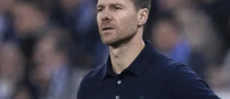 Liverpool dig in behind Slot as Chelsea charm Alonso — Ornstein drops the bombshell