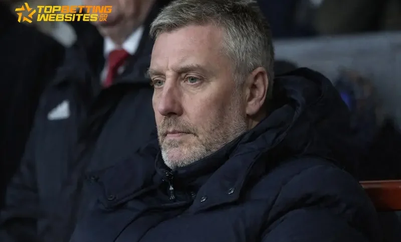 Iraola vs Carrick: United’s Big Call as Champions League Beckons