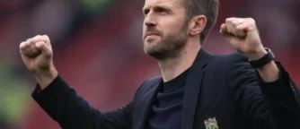 United Turn to Left-Back Market as Wilcox Eyes Lewis Hall Coup