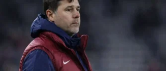United Keep Their Powder Dry on Pochettino as Spurs Hover