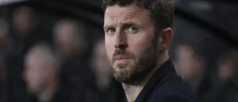 United eye shock swoop for 6ft 5 Scotland No 1 as summer plan twists