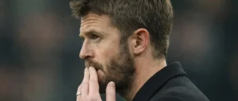 Man United Circle Leicester Whizzkid Jeremy Monga as Summer Tug‑of‑War Brews