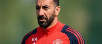 United throw their arms around 15-year-old JJ Gabriel — and dare Europe to look elsewhere