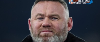 Rooney Backs Hojlund Service Issues