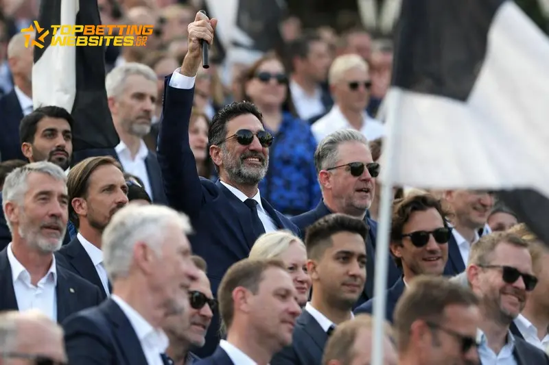 £2bn boardroom gambit: Staveley targets Newcastle or West Ham in audacious return