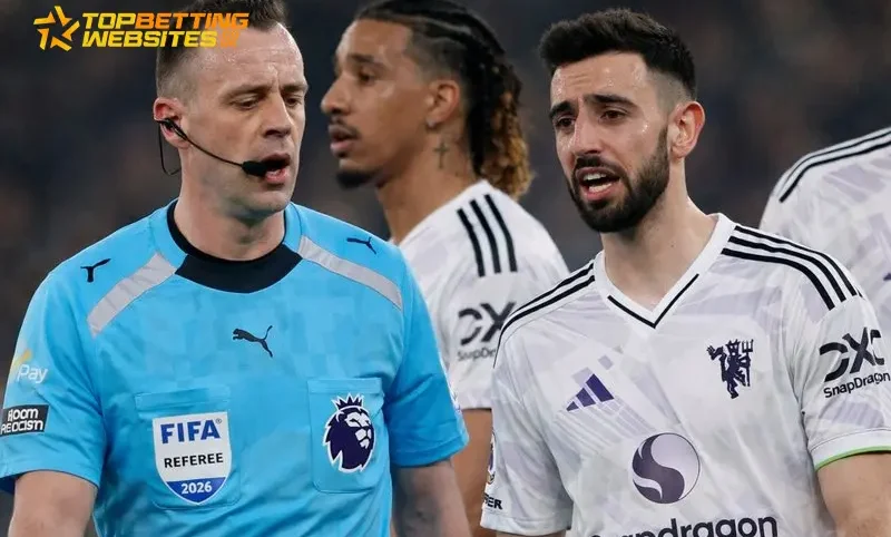 VAR drama and red-card chaos as Bournemouth peg back 10-man Man United in frantic 2-2